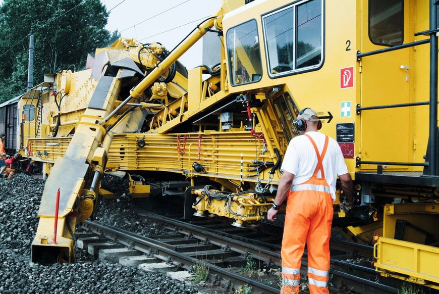 Sustainable treatment for the ballast bed